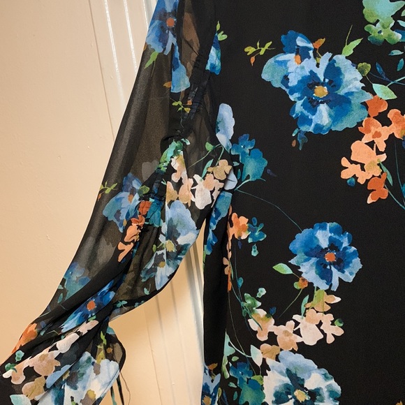 Calvin Klein Blouse - Picture 2 of 4